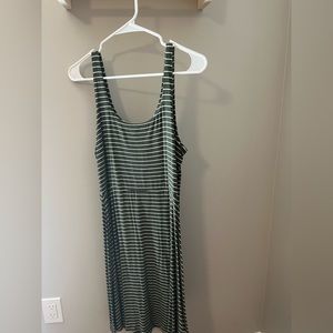 Old navy dress. Size medium. EUC. Green stripes